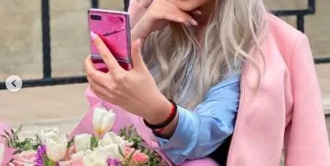 Тита май се сгоди