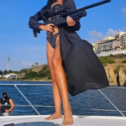 Внимание! Ана-Мария Чернева хвана снайпер гола