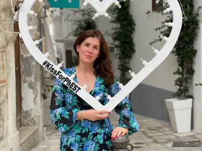 Втори дубъл: Жени Марчева вдига сватба