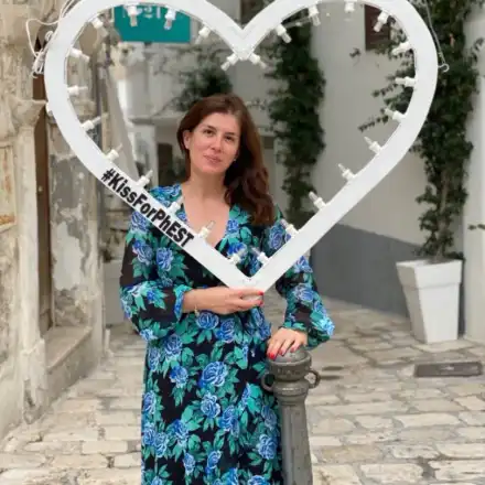 Втори дубъл: Жени Марчева вдига сватба