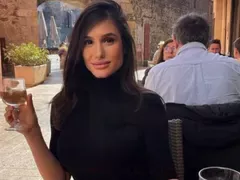 Ергенката Алекс забърка невиждан скандал в ново шоу