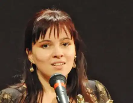 Здрава Каменова обсебена от пантерова шарка