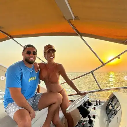 Златка и Карен с отливки на ръцете