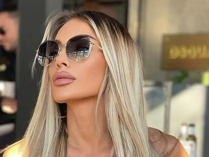 Златка Райкова разпродава носените си дрехи