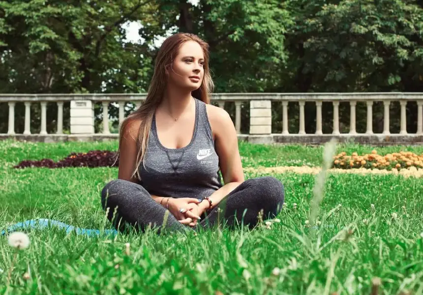 Златното момиче Християна Тодорова с ново гадже (Папарашки снимки)