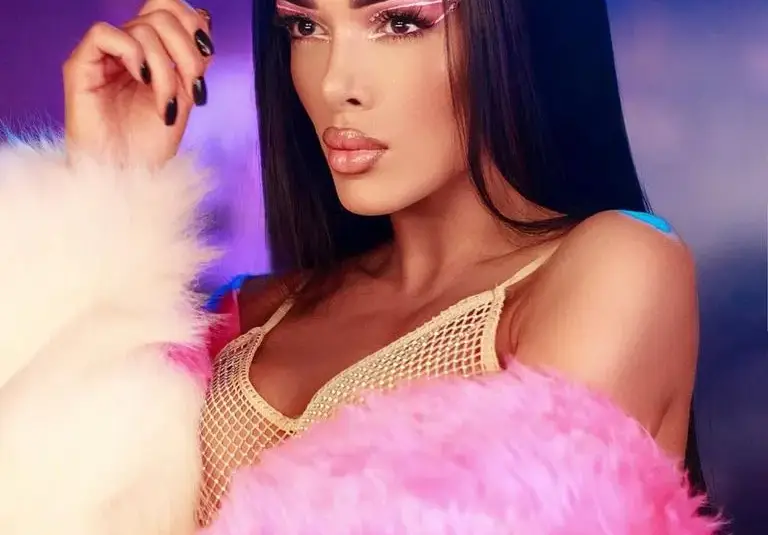 Диона разкри как се грижи за кожата си (Снимка)