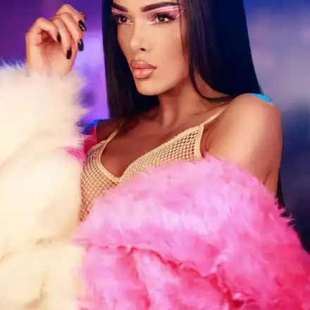 Диона разкри как се грижи за кожата си (Снимка)