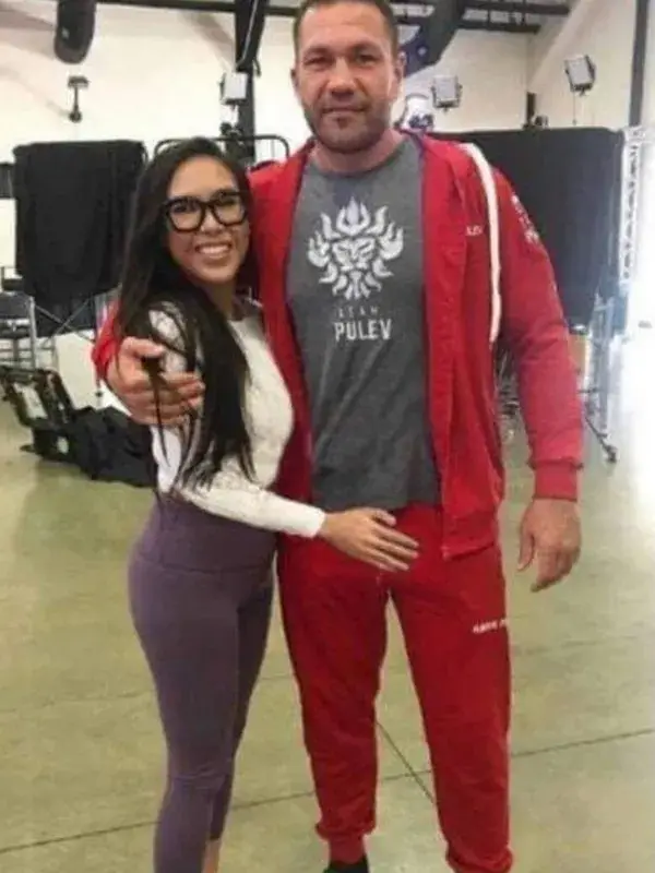 Джени Суши чака Кубрат Пулев в Калифорния!