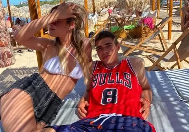 Една красавица по-малко на „Армията: Футболен национал остана без гадже