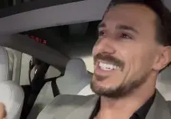 Ергенът Виктор Стоянов даде 60 бона за електричка