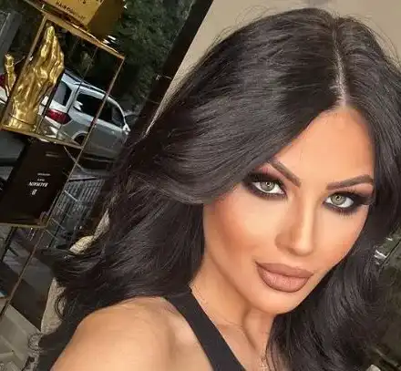 Ето го мъжа до Тафкова! Тузарят я заведе в Лондон (ФОТО)