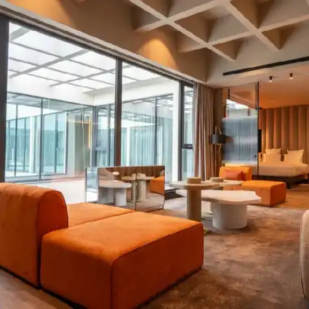 Хотел The Emporium в Пловдив – предпочитаното място за знаменитости (Вижте кои звезди отсядат тук)