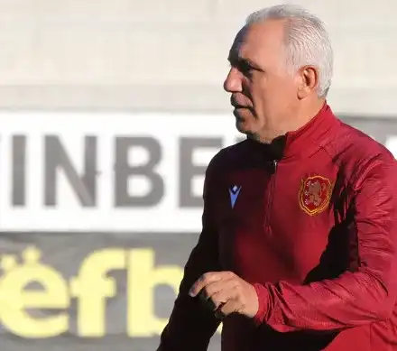 Камата става съсед на Антонио Бандерас