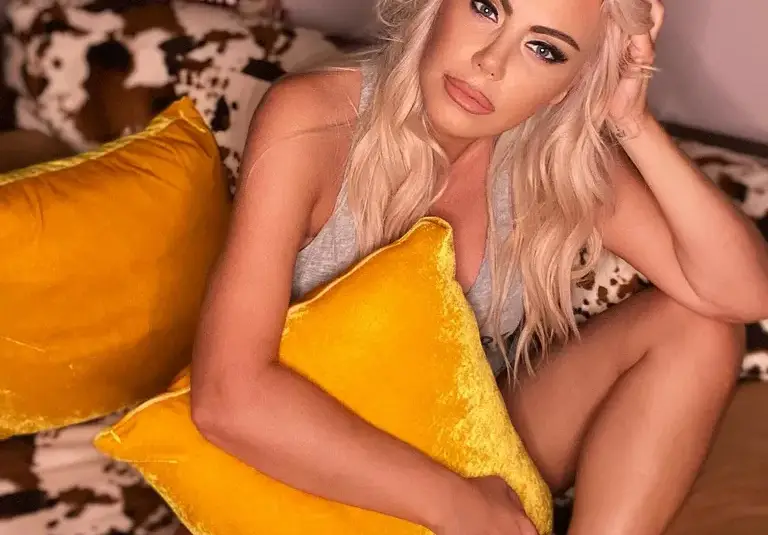 Камелия докара до просешка тояга милионер във валута (Снимки)