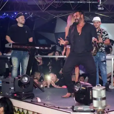 Кой колко ще лапне по празниците: Азис прибира 100 бона за ЧНГ, Софка 50, Галена си остава вкъщи