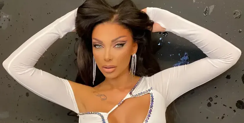 Кой подари на Емануела часовник за 50 бона?