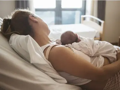 Лекарите мълчат за тези проблеми след цезарово сечение
