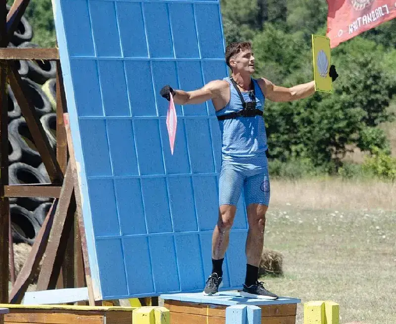 Мастагарков заби най-красивата тийнейджърка