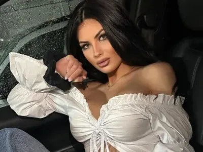 Мис България се фука с аутфит за 25 бона! Само гащите й струват 2000! (СНИМКИ)