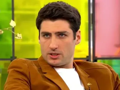 „Преди обед”  уреди с роли  Петър Дочев