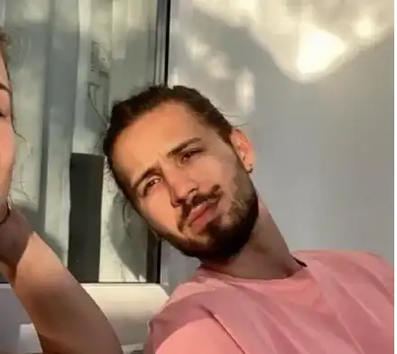 Сара на Папи Ханс изду джуки (Снимки)