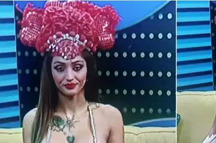 Силиконката Пандора стана тв водеща, води полугола и с разтворени крака (СНИМКА)