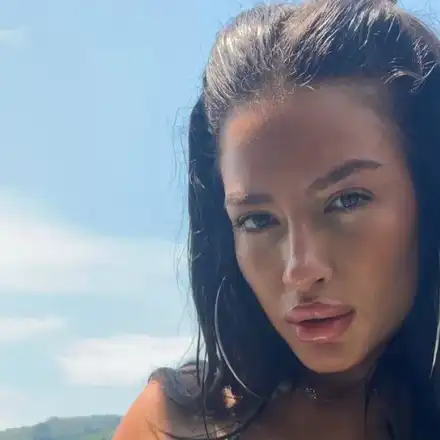 Тита се прави на Ким