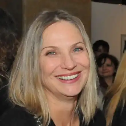 Ваня Цветкова се върна в България