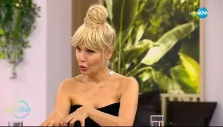 Вместо да лети с метлата, Гала си я сложи на главата