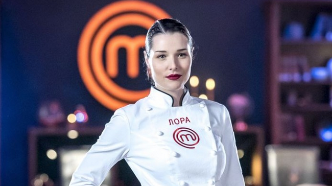 СНИМКИ на флиртаджийката Лора от „Мастършеф” преди корекциите (Силиконовата готвачка станала Мис Лято в САЩ през 2016-а)