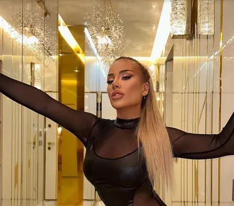 Звезден Хелоуин: Златка извади гърдите, Гери-Никол празнува без гащи! И още + СНИМКИ