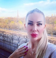 Фенове възмутени от лукса на Антония Батинкова