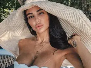 Алена с прогнози за известните през 2024 г.: Николета Лозанова и Ники М. може да имат проблеми