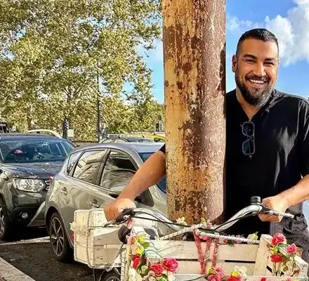 Азис обещава да меси баница с Ивка Бейбе