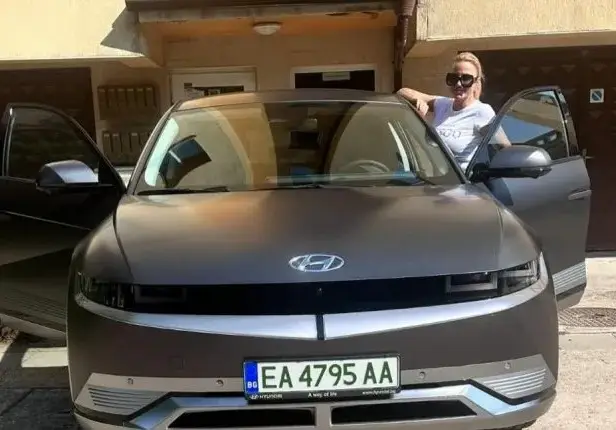 Бивш любовник – бандит поръчал да откраднат колата на певицата Юнона