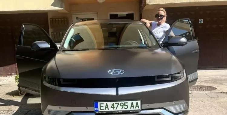 Бивш любовник – бандит поръчал да откраднат колата на певицата Юнона