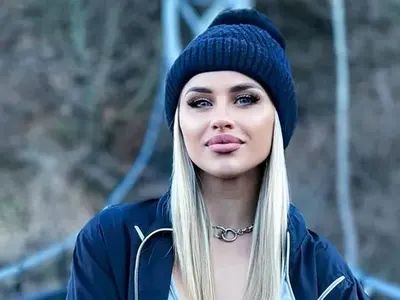 Елизабет от „Игрите“ с нов тунинг и големи джуки