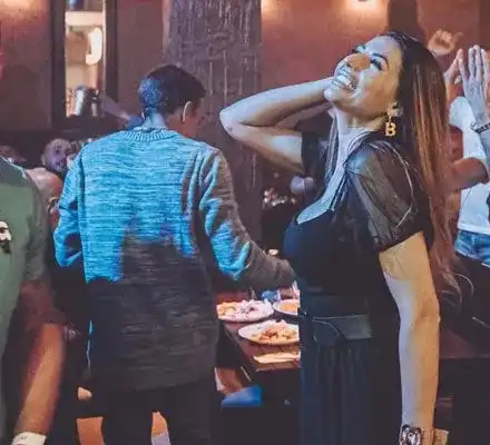 Герои от "Един за друг" дивеят на чалга (Снимки)