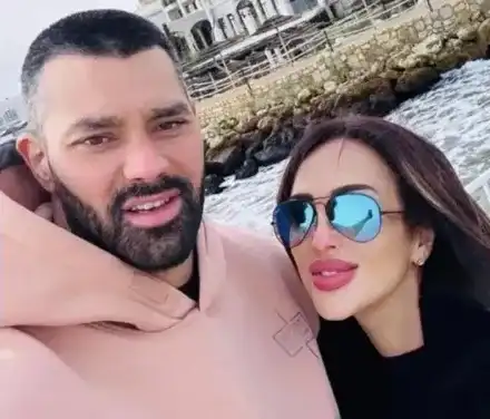 Глория още е с младия любовник