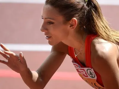 Ивет Лалова  чака бебе