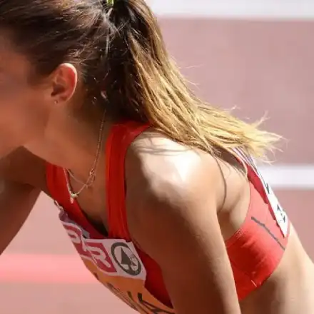 Ивет Лалова  чака бебе