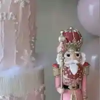 Ненчо Балабанов направи погача като сватба на бебето