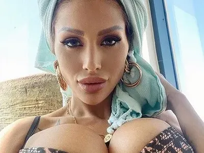 Ивка Бейбе не е единствената жертва на пишман хирурга! Вижте кои други родни звезди са със силикон до шията (СНИМКИ)