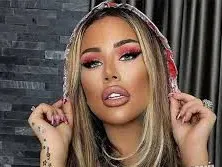 Гери Никол май пропя в Дубай