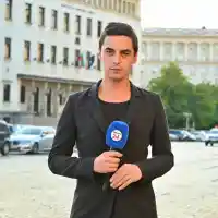 Журналистът Тодор Стефанов през сълзи в емоционално интервю: Мамо, ти си моят герой!