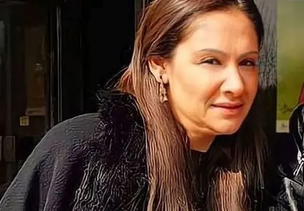 Мариана Попова се прави на дизайнер с мебели по каталог