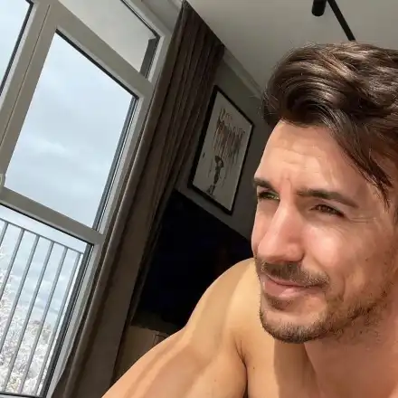 „Ергенът” Виктор ощастливява почти всяка вечер неизвестна жена в „Сухата река”