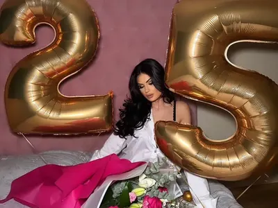 Фотошоп VS Реалност! Любителски СНИМКИ на Лили Иванова разкриха истината за примата! (Вижте тук)