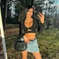 Бившата на Благо показа сочна гръд