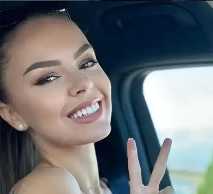 Капитонова си купи  нов дом с пари  от баламурници